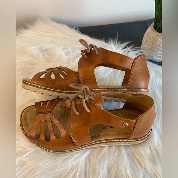 Pikolinos Tan Leather Butterfly Sandal SZ: EU37 - Picture 5 of 8